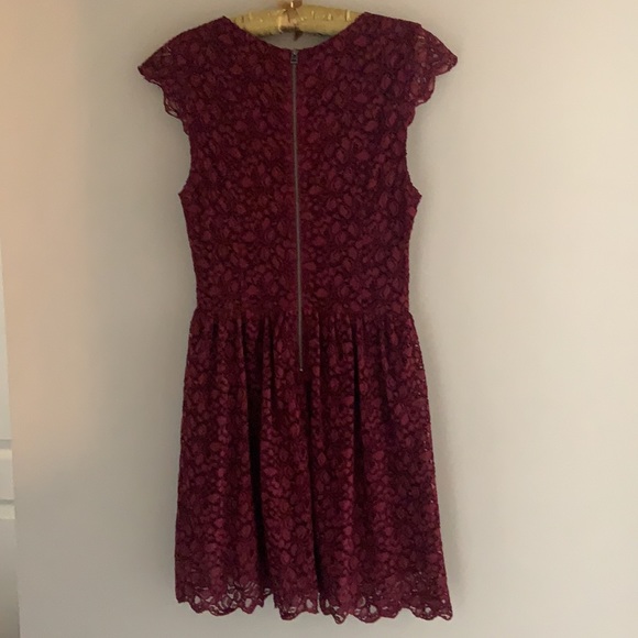 Talula Belgravia Lace Dress in Burgandy - Picture 5 of 7